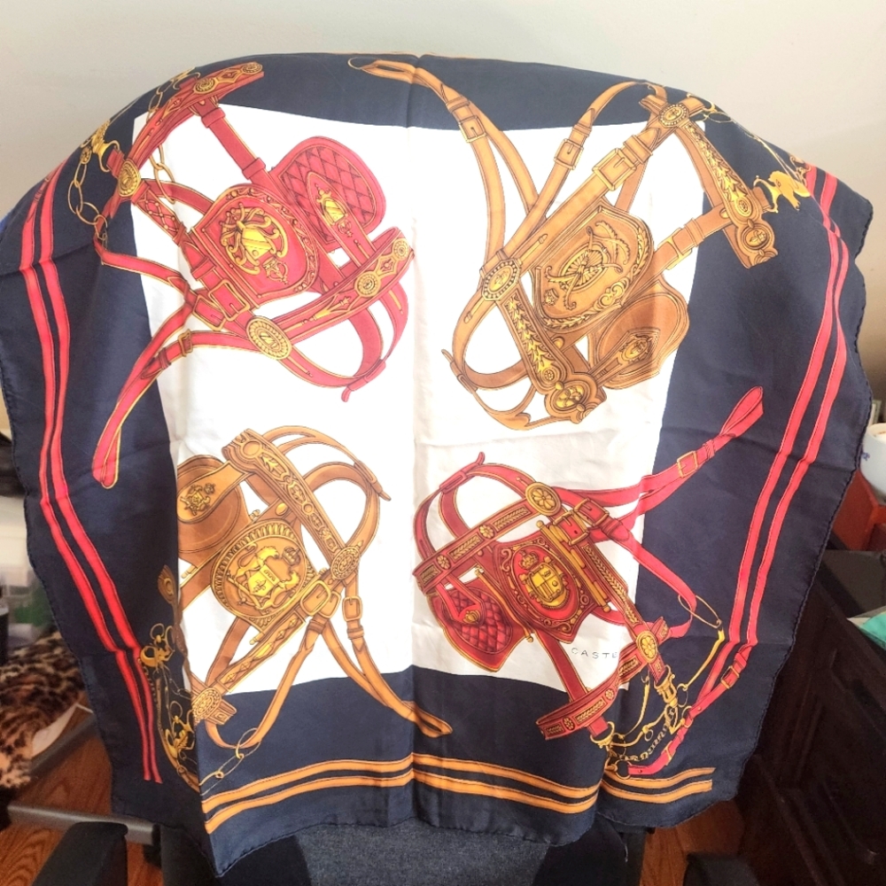 GUC Castel vintage silk scarf